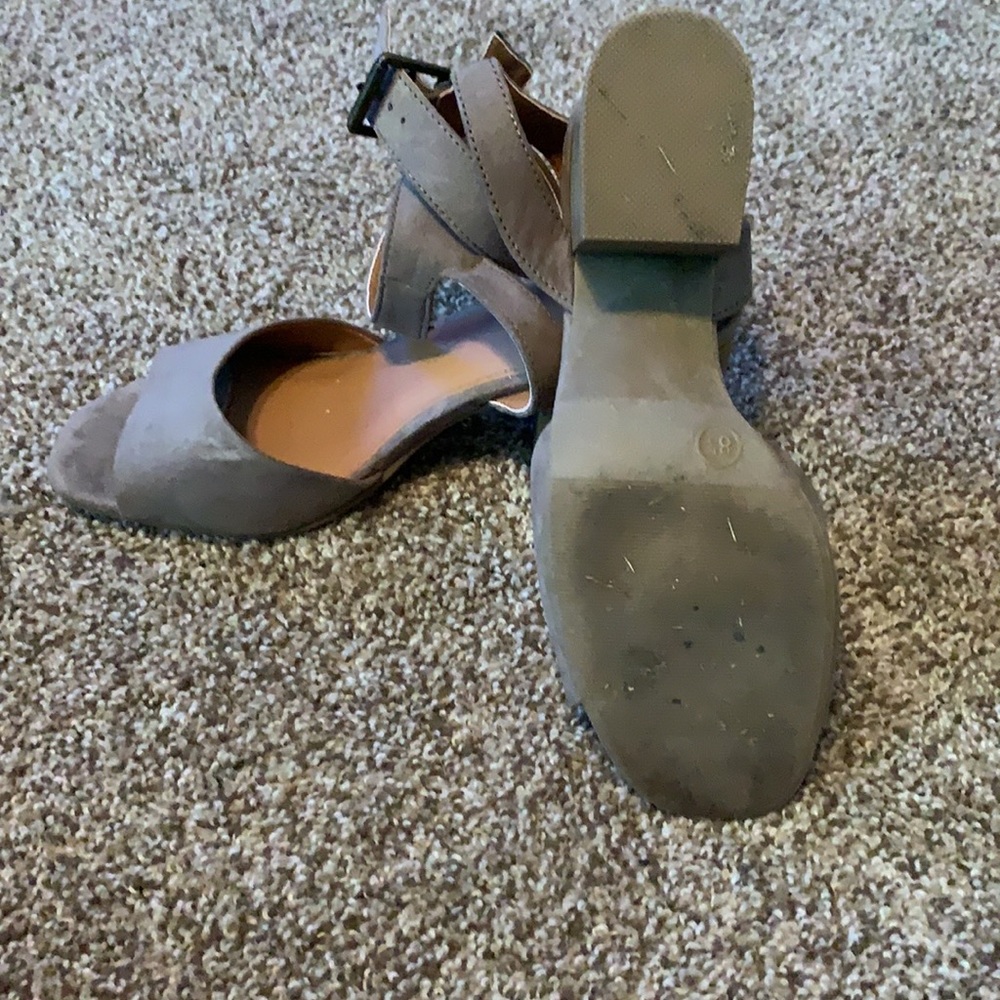 Square toe heels - Picture 2 of 4